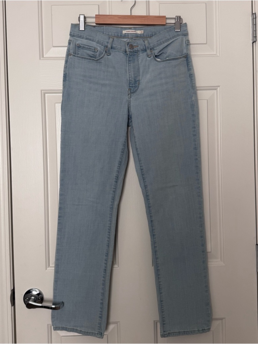 Levi's Light Blue Straight Leg Women's Jeans